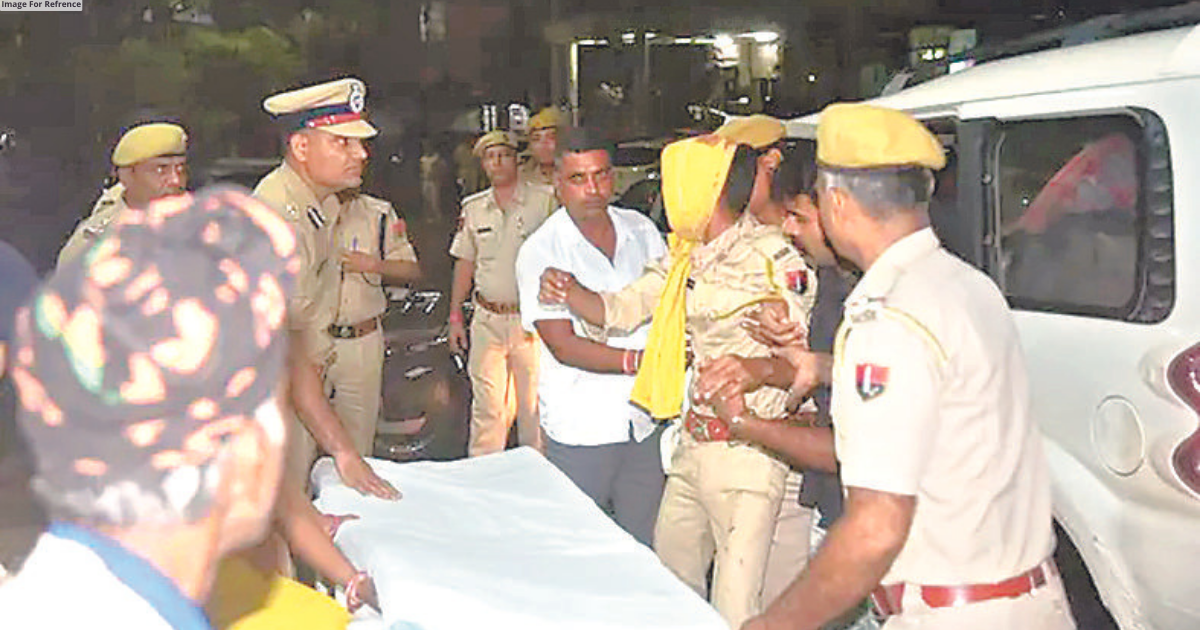 Six cops hurt in firing in Udaipur